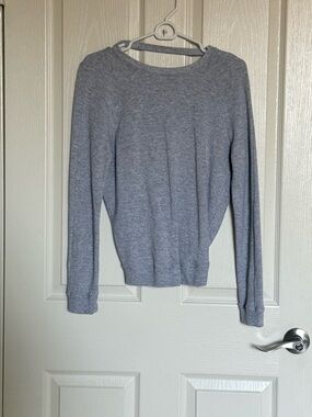 Bebe: Light Gray Crewneck Sweater - Size XS